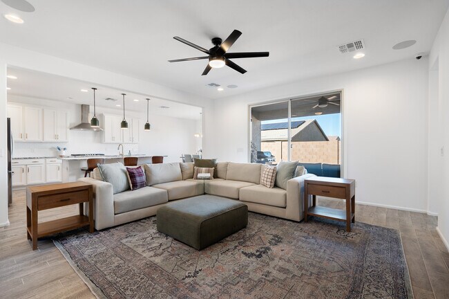 Foto del edificio - 9735 E Carr Peak Trl