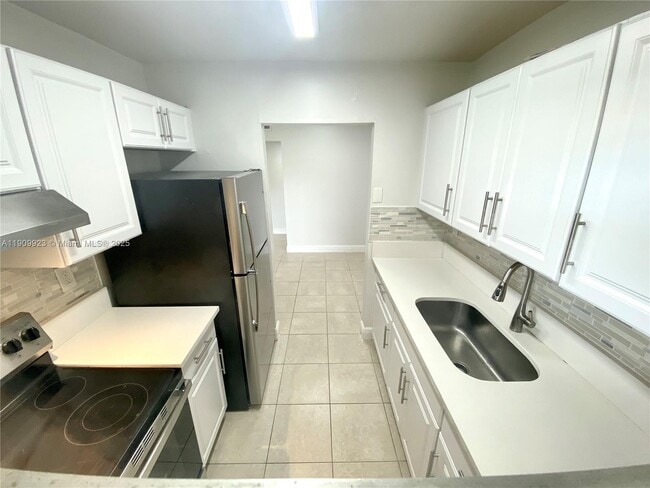 Foto del edificio - 400 NE 1st St