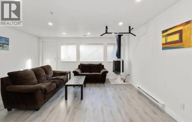 Building Photo - 24878-24108 108 Ave