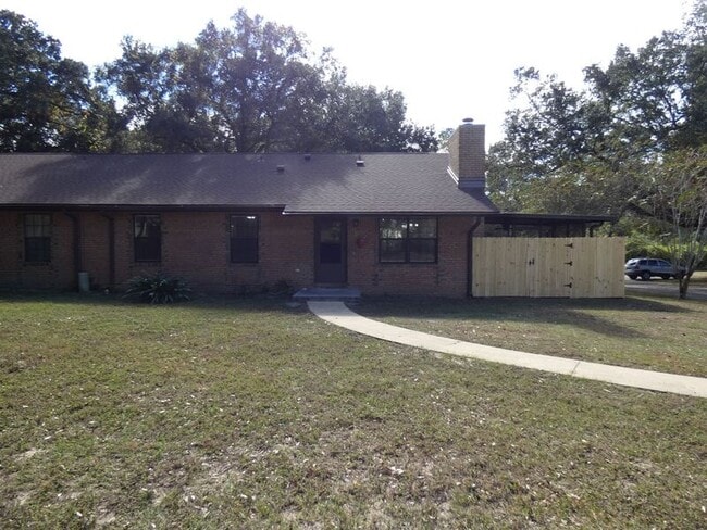 Building Photo - 9345 Chisholm Rd