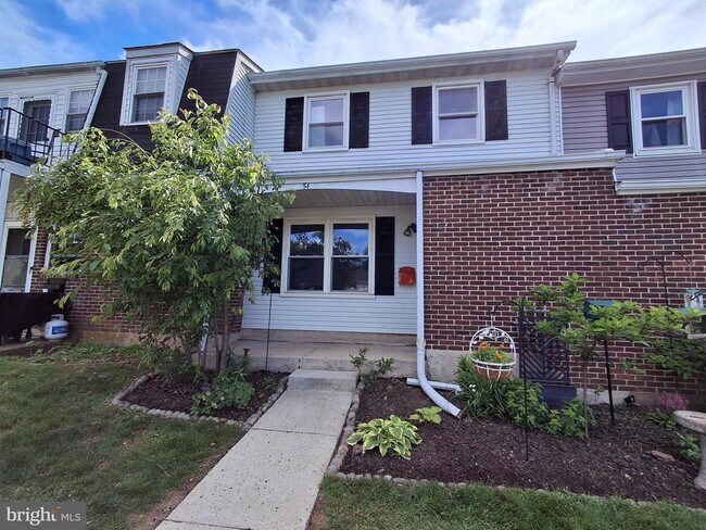 Foto del edificio - 54 Reliance Ct