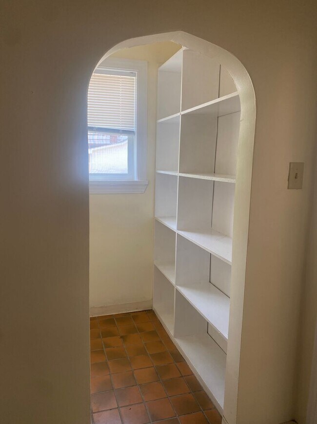 Foto del edificio - 210 N Central Ave