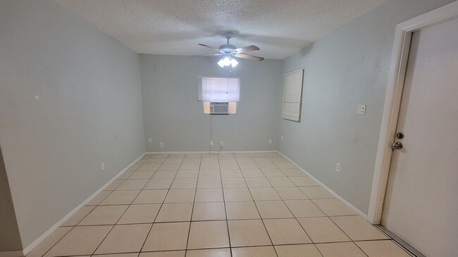 Building Photo - 3731 Papai Dr