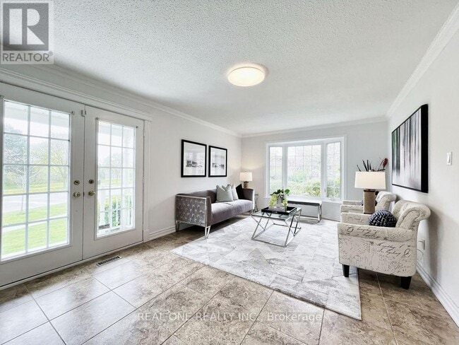 Building Photo - 38 McKay Crescent