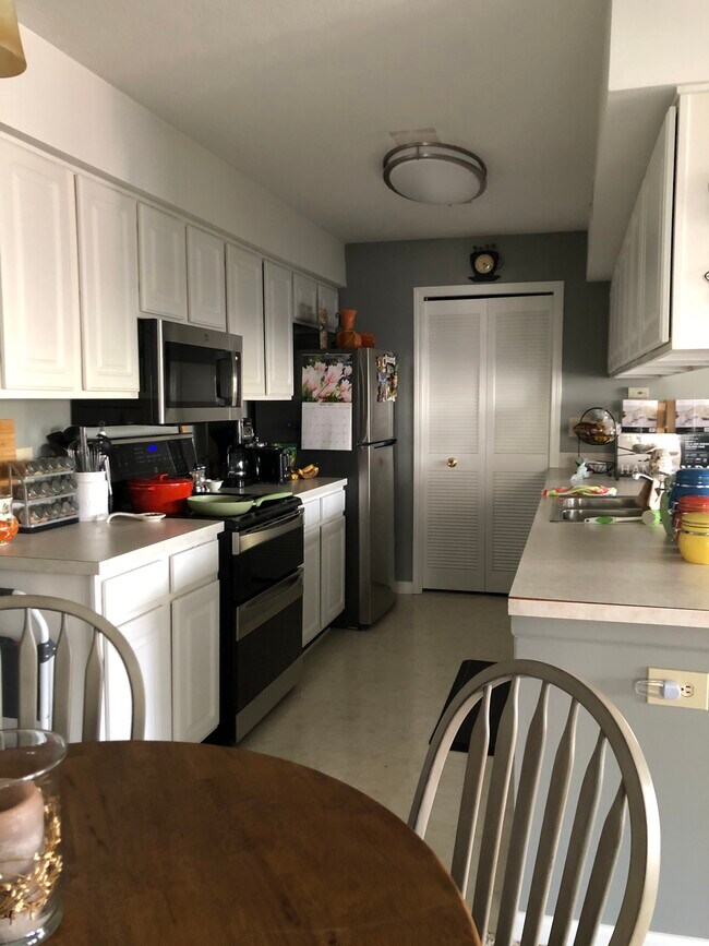 Foto del edificio - 22622 Lenox Dr