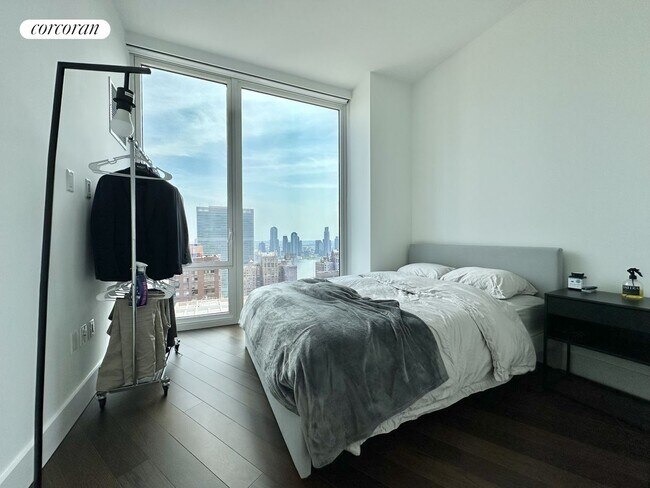 Foto del edificio - 222 E 44th St