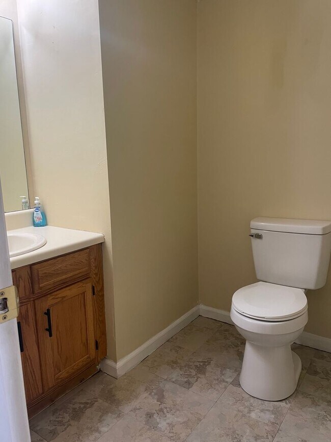 Foto del edificio - 3 Bedroom, 2.5 Bath Townhome in Lenlock