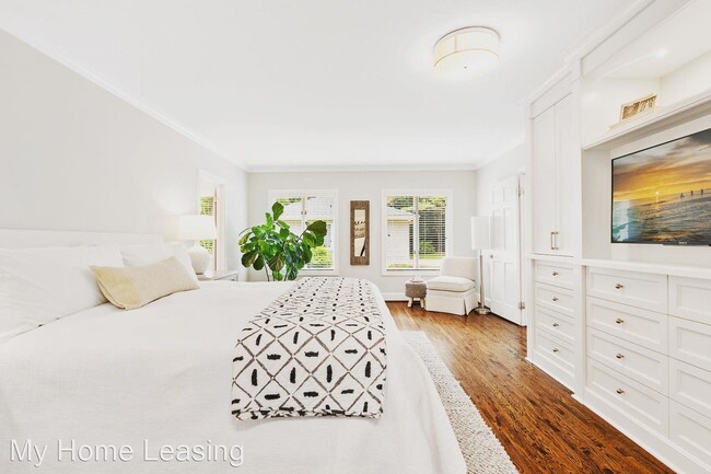 Building Photo - 3 br, 2.5 bath House - 1879 Maryland Avenue