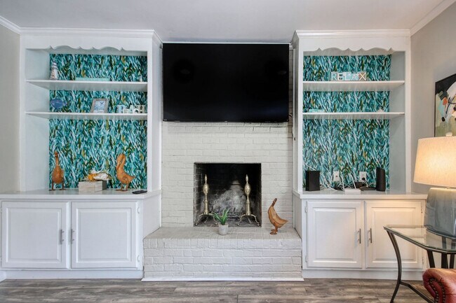 Foto del edificio - 1563 Elizabeth Rd