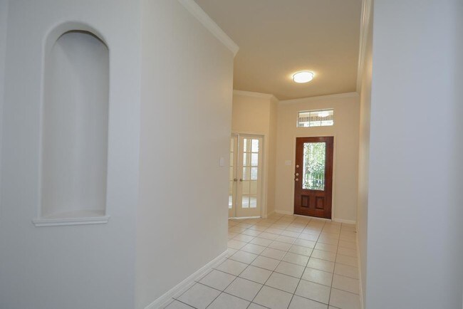 Foto del edificio - 5002 Rustic Cove Ln