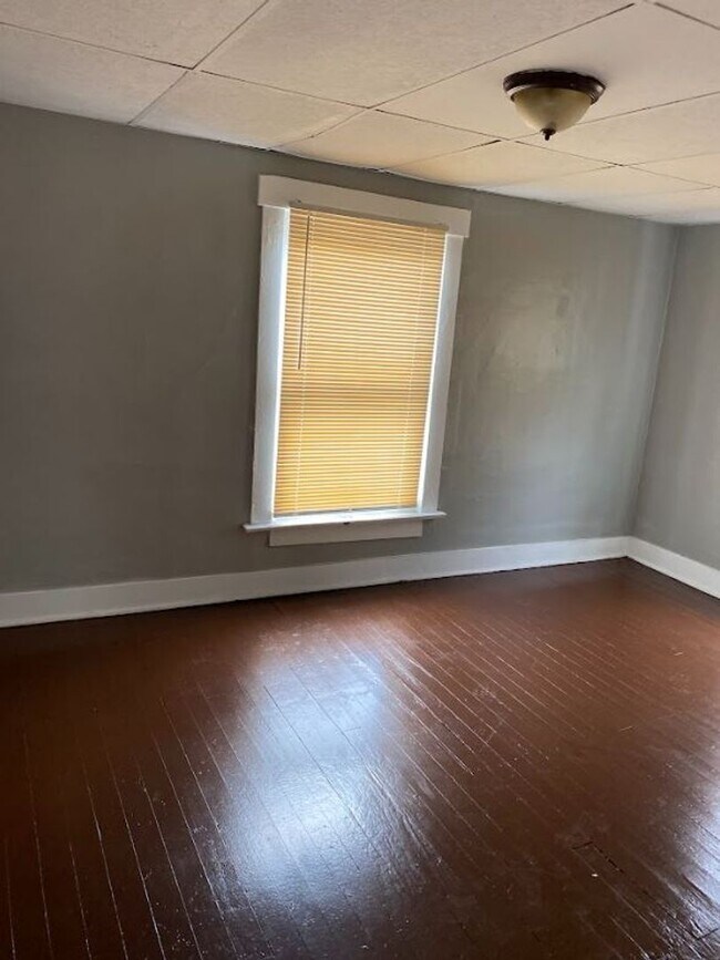 Foto del edificio - 139-141 Edgar Ave