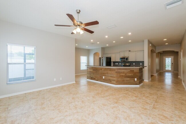 Building Photo - 904 Parker Den Dr