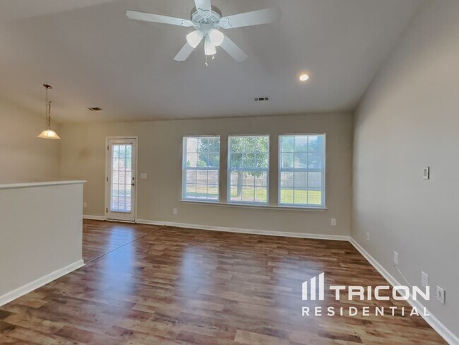 Foto del edificio - 7311 Village Acre Dr
