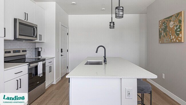 Foto del edificio - 255 N Camino Mercado