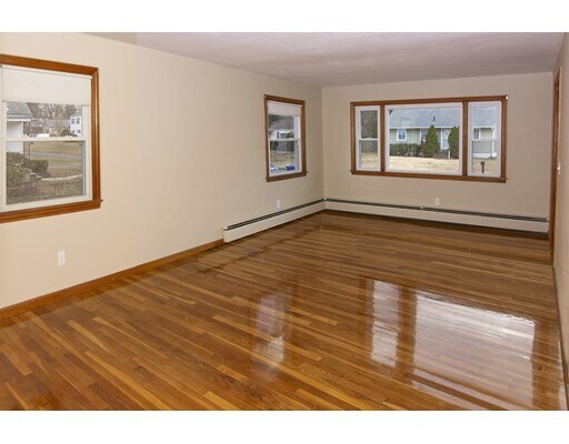 Building Photo - 36 Valley Rd