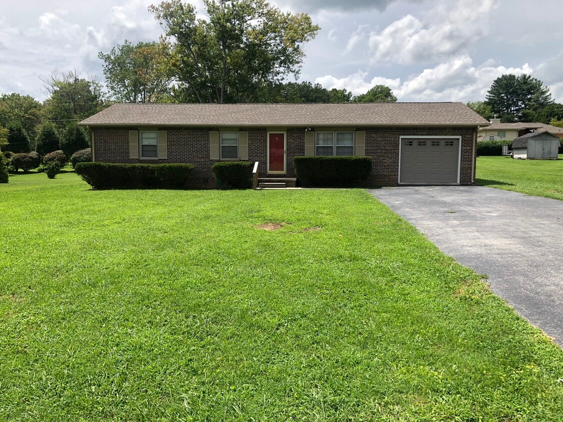 1555 Flintwood Ave, Cookeville, TN 38506 House Rental in Cookeville