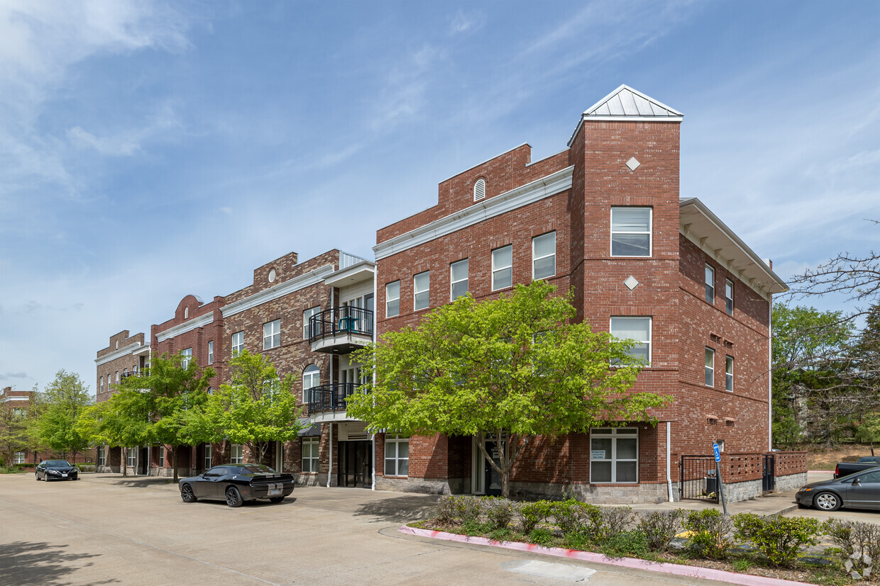 Primary Photo - Vantage Center