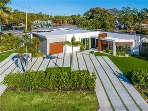 Building Photo - 2406 Nassau Ln