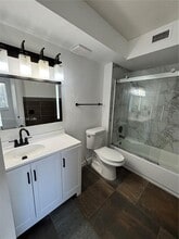 Building Photo - 457 Vista Isles Dr