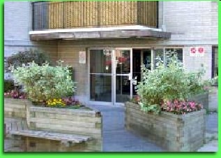 Photo du bâtiment - Luray Apartments