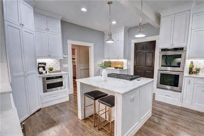 Foto del edificio - 389 6th St NE