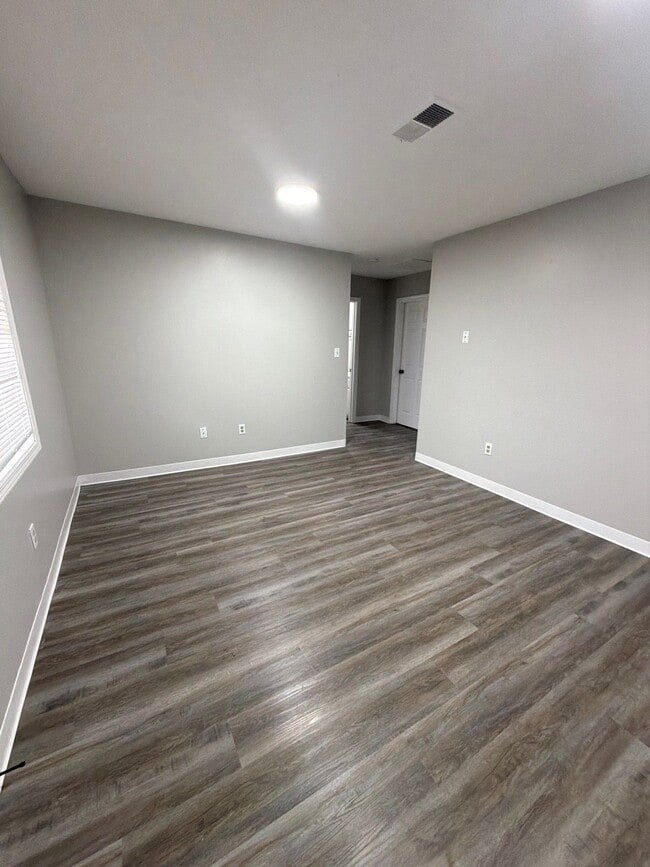 Building Photo - 1278 Fairground Rd