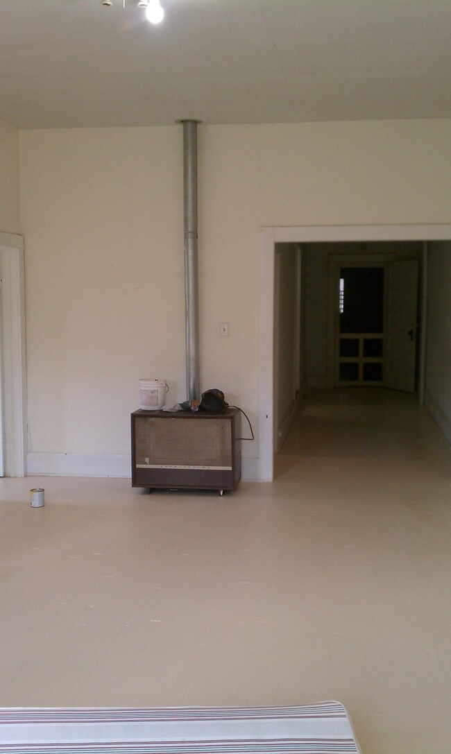Building Photo - 210 Ridge Ave