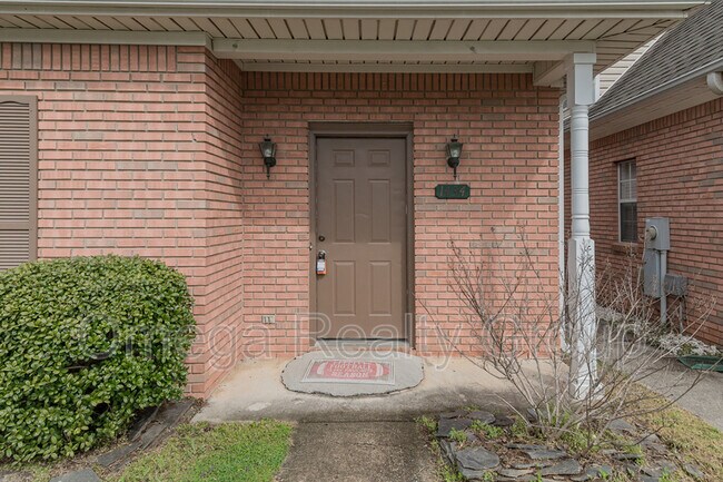 Building Photo - 1434 Amberley Woods Dr