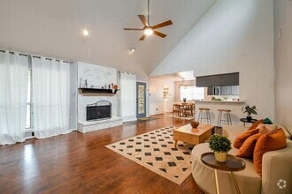 Building Photo - 115 Pine Manor Dr