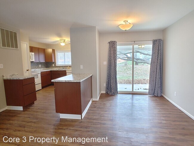 Building Photo - 3 br, 1.5 bath House - 6 Plymouth Ct