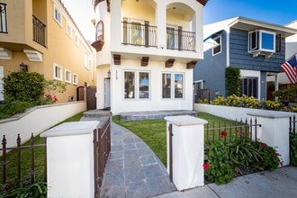 Building Photo - 119 Granada Ave