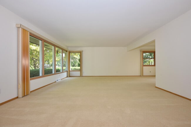 Foto del edificio - 8601 N Manor Ln
