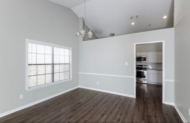 Foto del edificio - 3707 Seville Ln