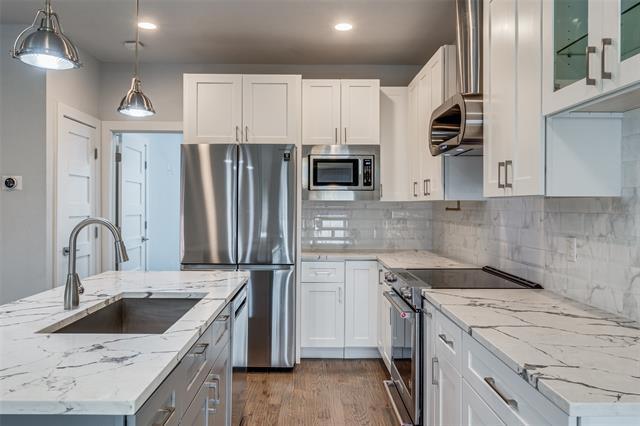 Building Photo - 2318 Stutz Dr