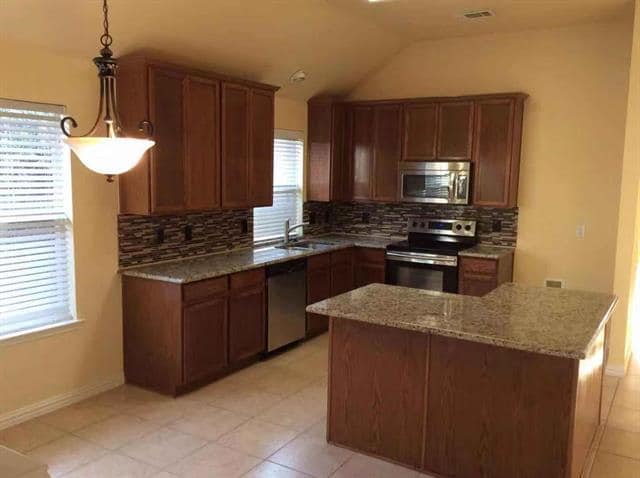 Building Photo - 2505 Ariel Cove