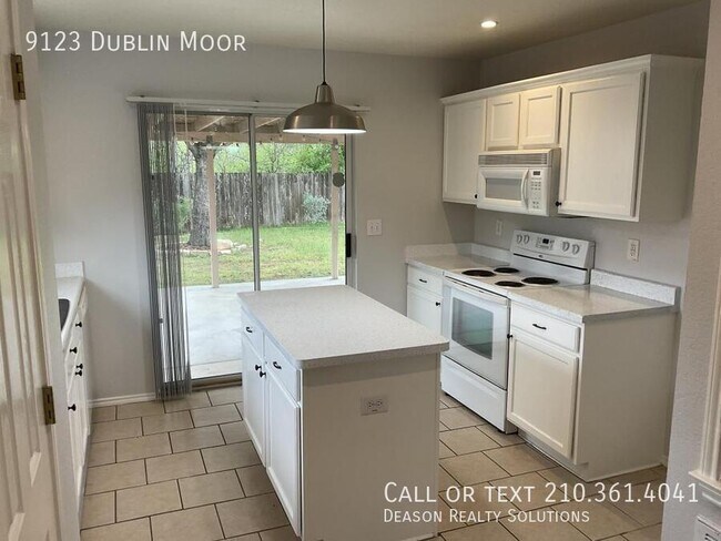 Building Photo - 9123 Dublin Moor