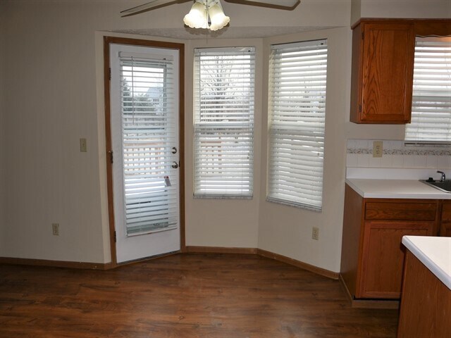 Foto del edificio - 1882 Westbrook Village Drive