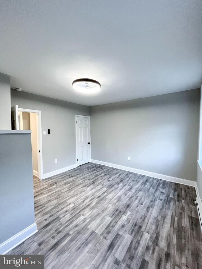 Building Photo - 2834 Cantrell St
