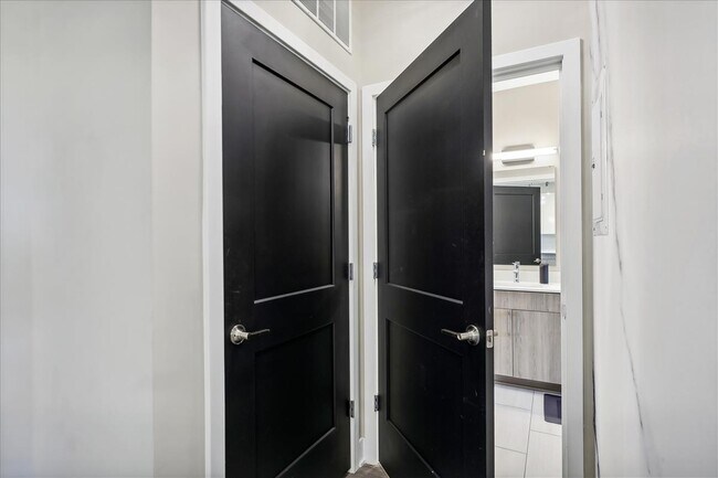 Foto del edificio - 145 Riverhaven Dr