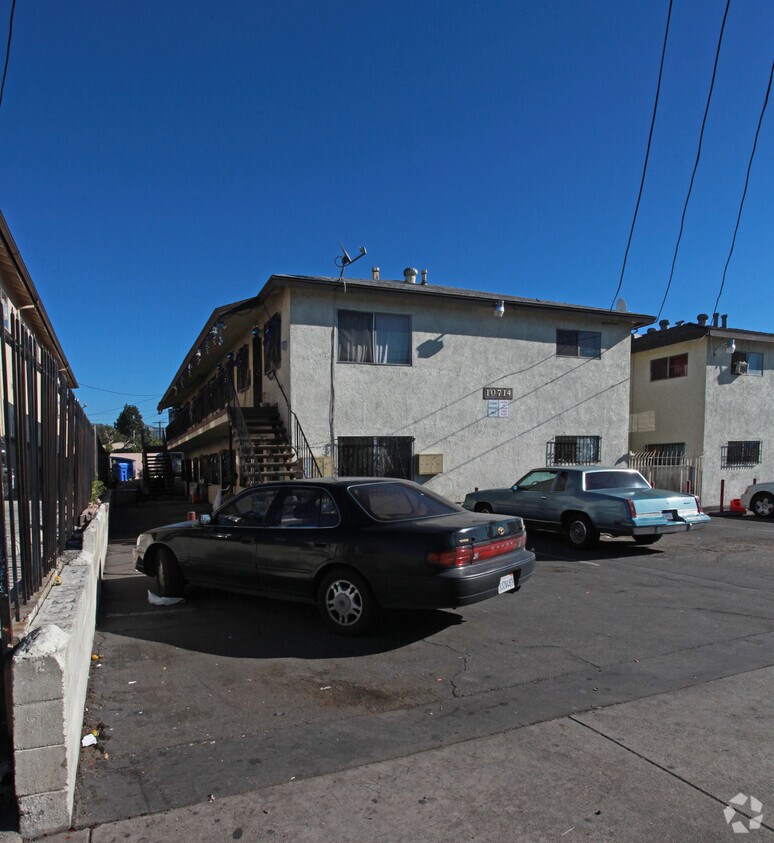 Building Photo - Sutter Twins