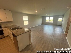 Building Photo - 5730 Cicada Cir