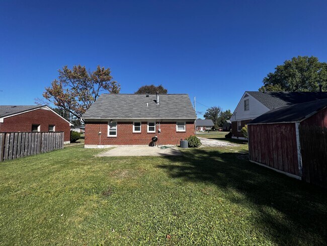 Foto del edificio - 1002 Meadow Hill Rd