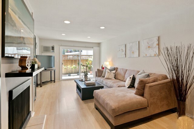 Foto principal - 3640 Cardiff Ave