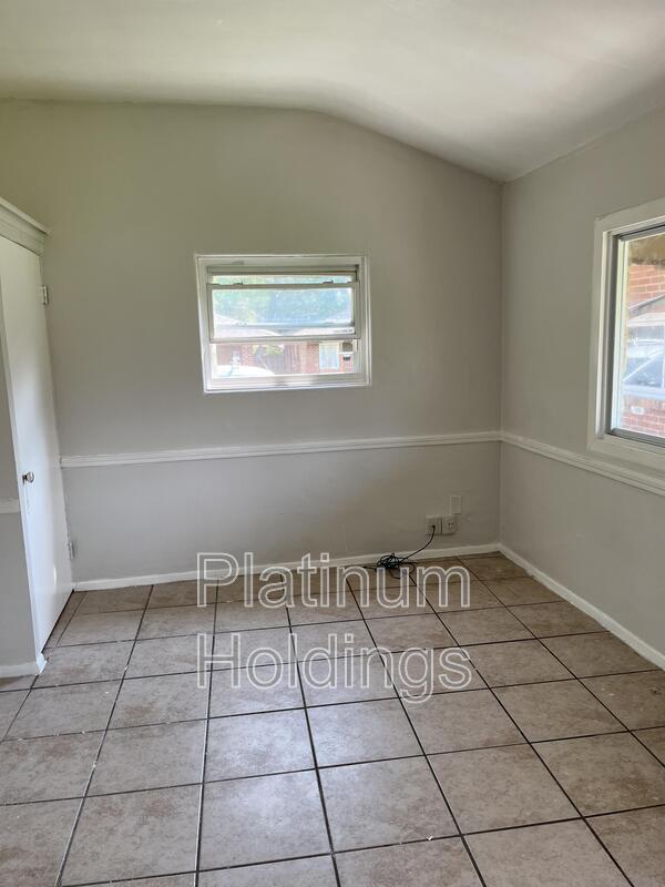 Building Photo - 1059 Neville Ave