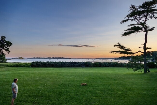 Building Photo - 48 Proctor St