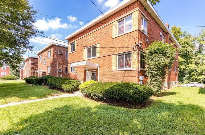 Primary Photo - 1582 Crest Hill Ave