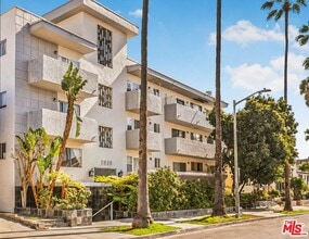 Building Photo - 1030 N Orange Grove Ave