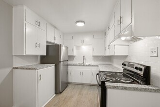 Building Photo - 3531 Midwest Dr