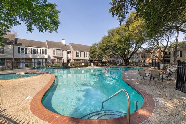 Building Photo - 13164 Trail Hollow Dr