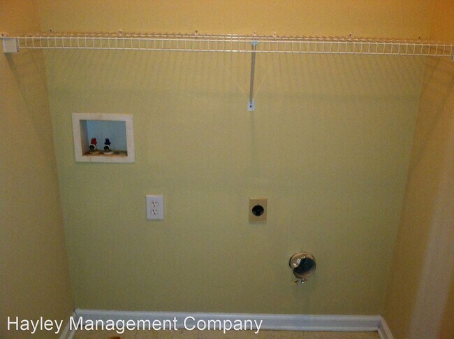 Building Photo - 2 br, 2 bath House - 1290 Ty Court